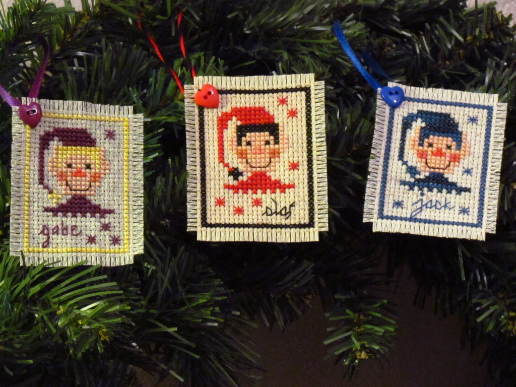 Elf ornaments by juletee