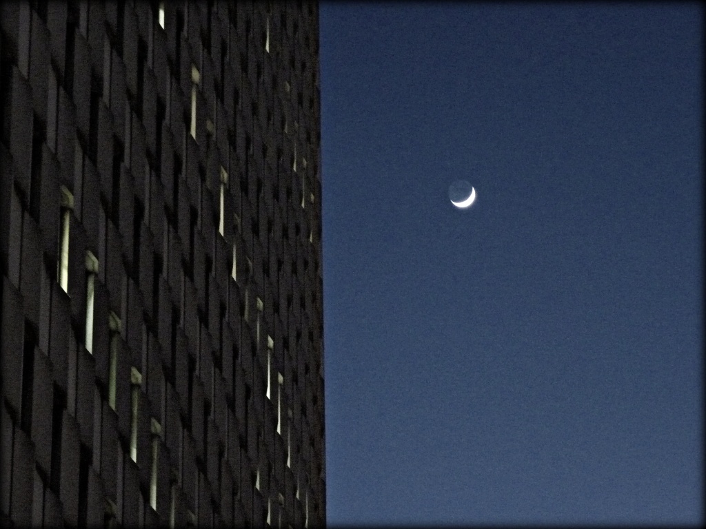 Urban Moonrise by peggysirk