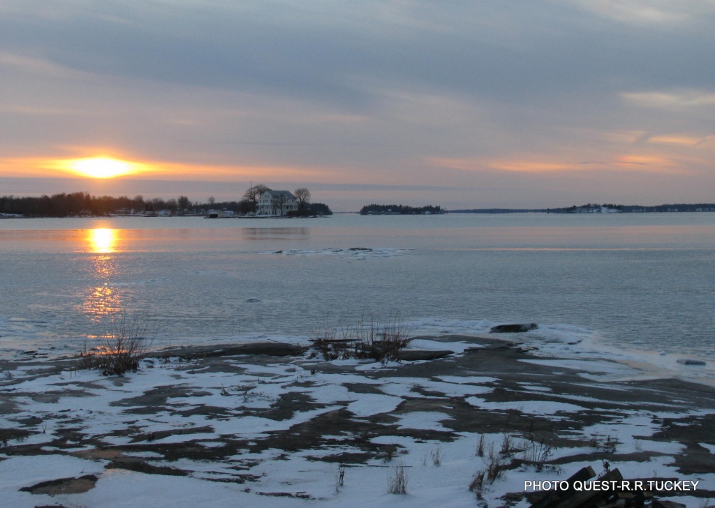 Frozen Bay at Sun set by rrt