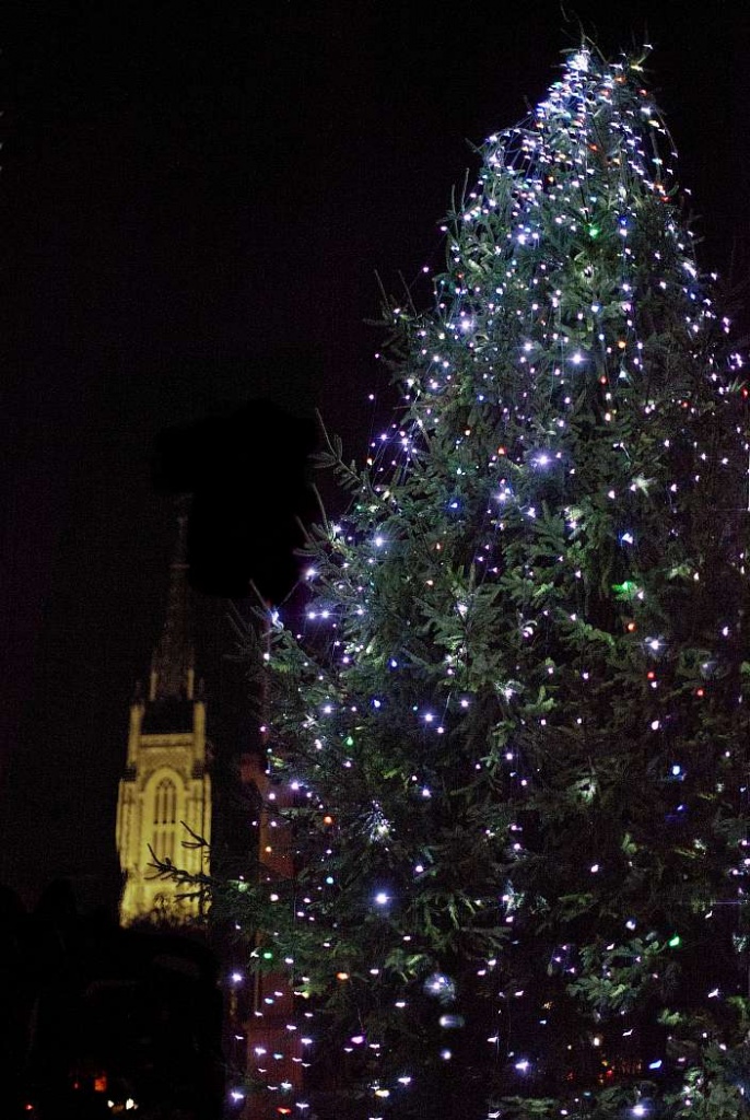 Tree and Church - Marlow Christmas by netkonnexion