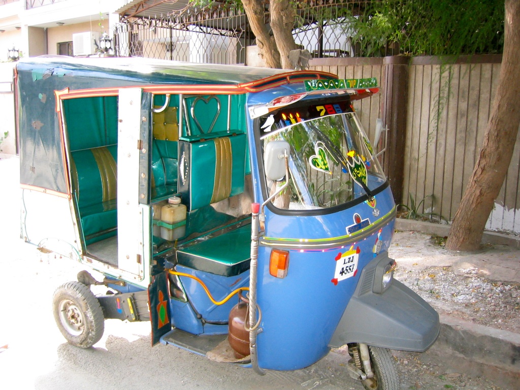 Pakistan transport part V - auto rickshaw/tuktuk/qingqi  by lbmcshutter