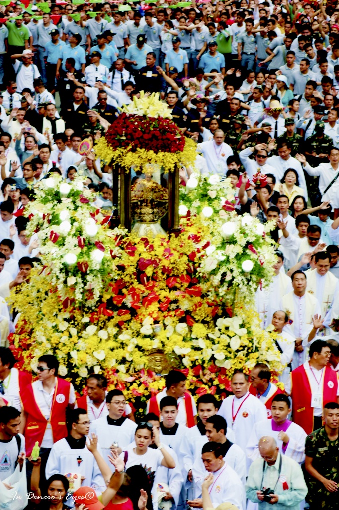 Procession of Sto.Nino De Cebu by iamdencio