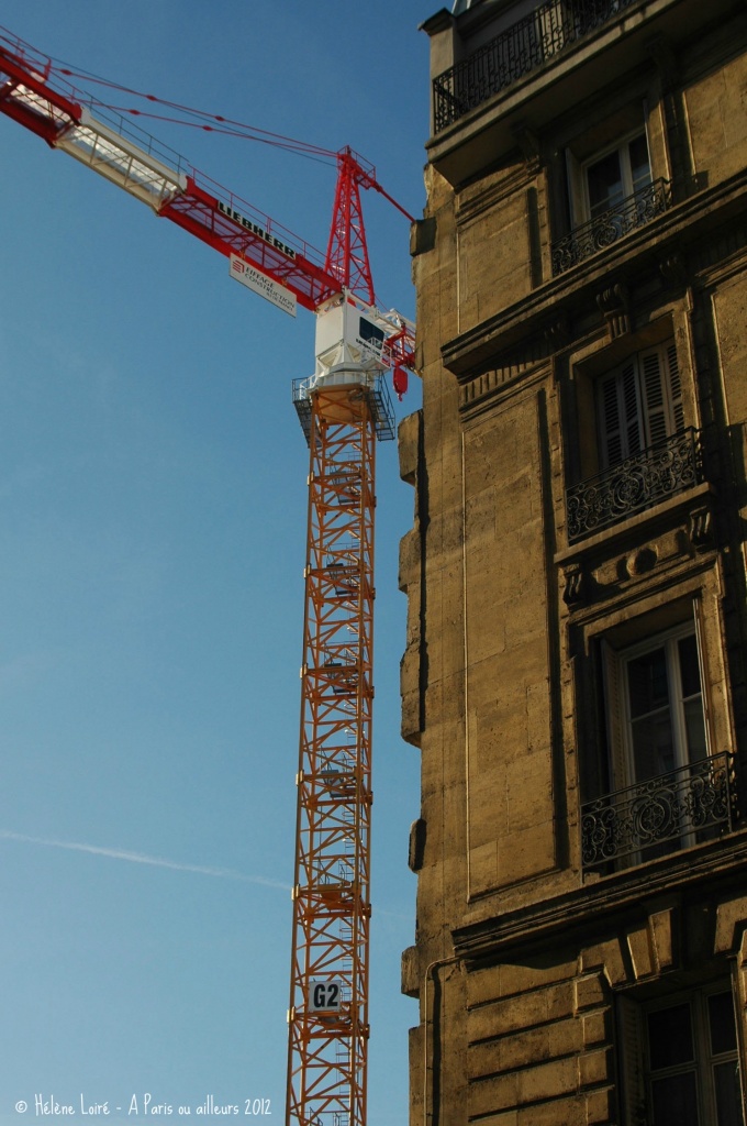 Crane by parisouailleurs
