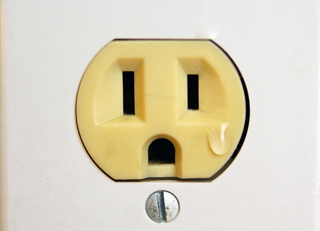 Outlet Outcry by cjphoto