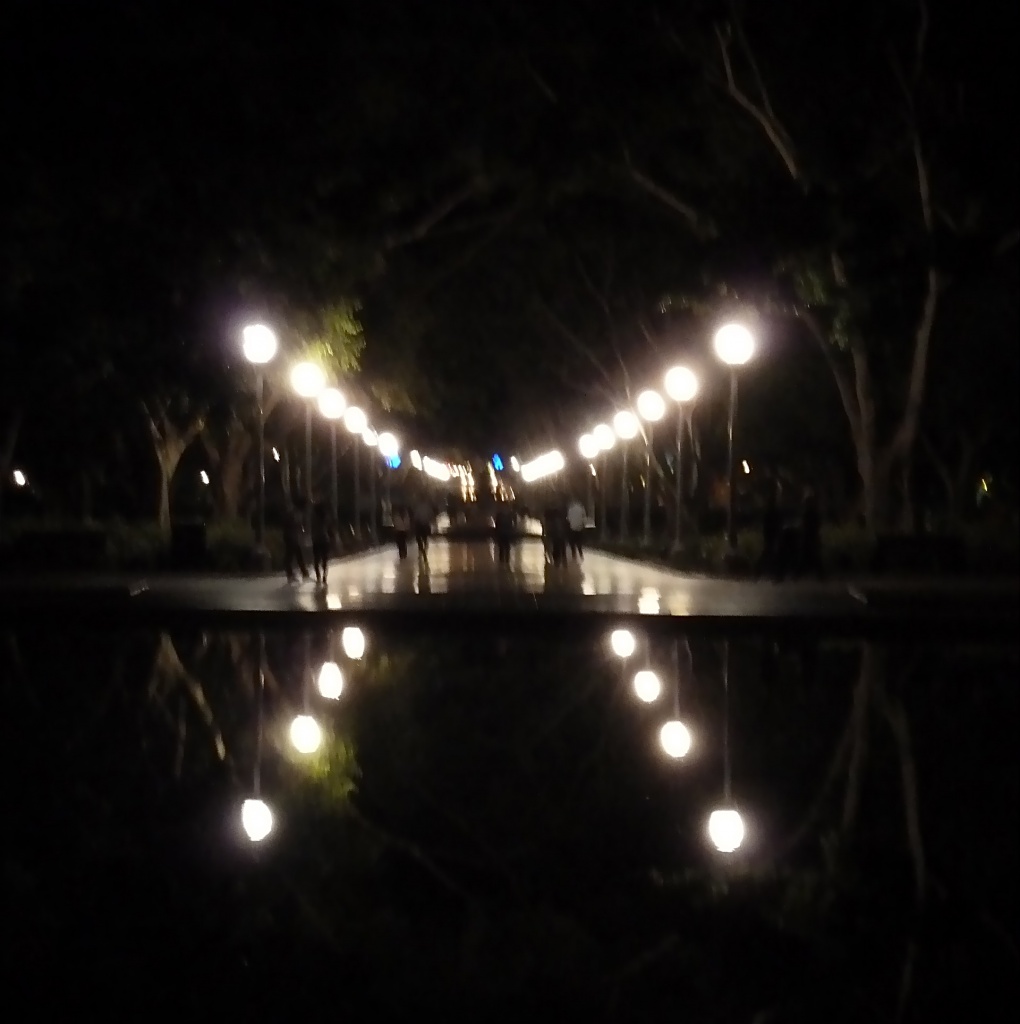 Hyde Park at Night by kjarn