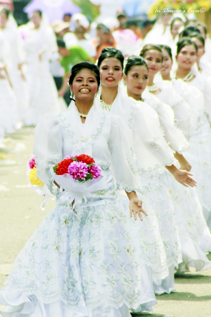 Sinulog Grand Parade by iamdencio