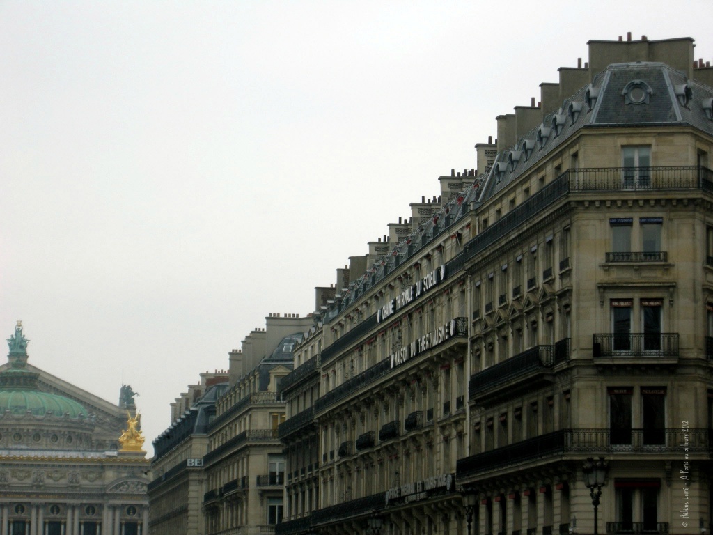 Avenue de l'Opera by parisouailleurs