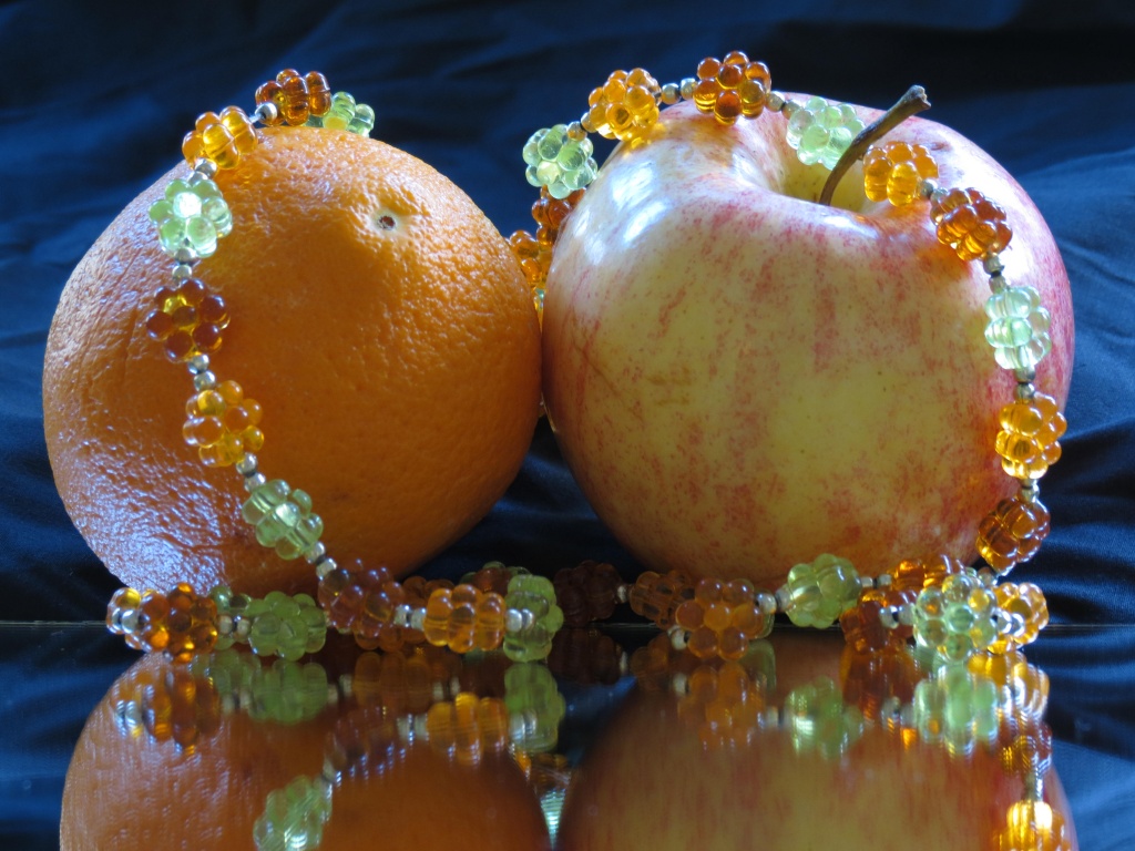 Apples and Oranges by grammyn