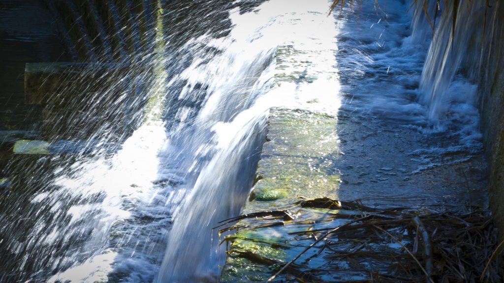 CHADWICK LAKES (5) – Cascading water by sangwann
