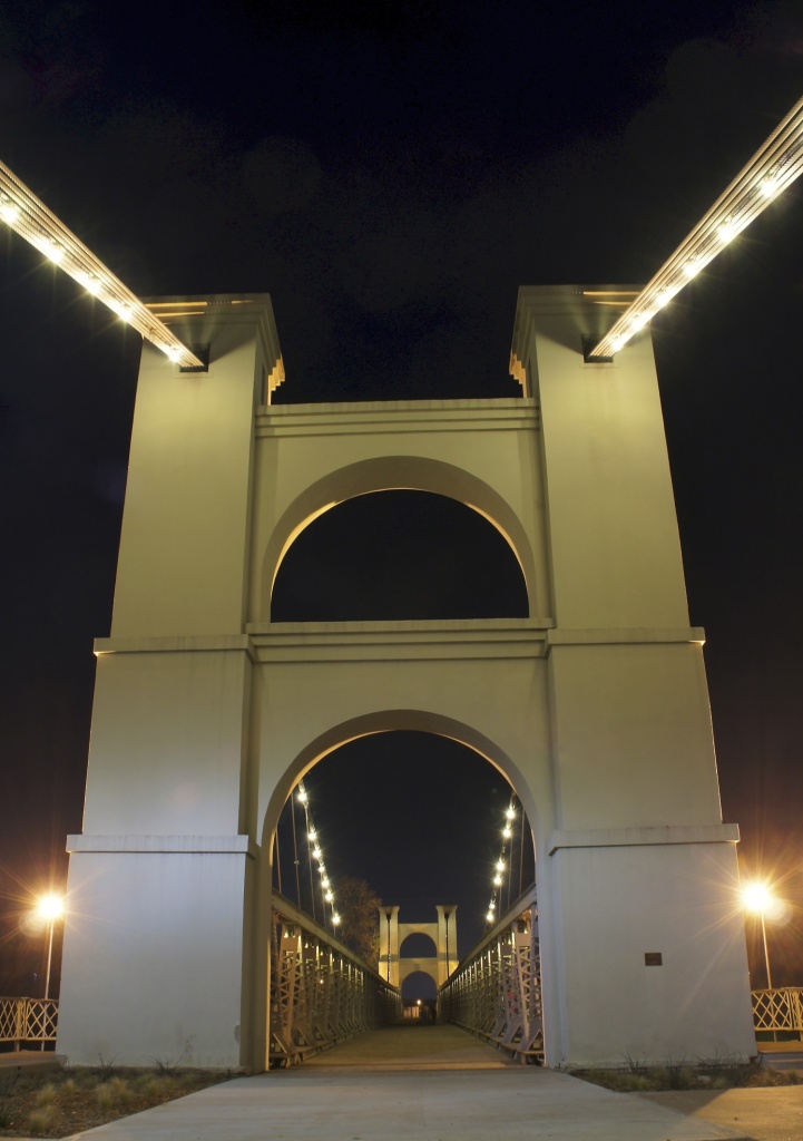 Waco Suspension Bridge  by lynne5477