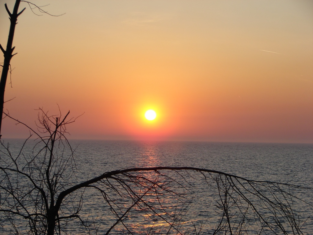 Lake Erie Sun by brillomick
