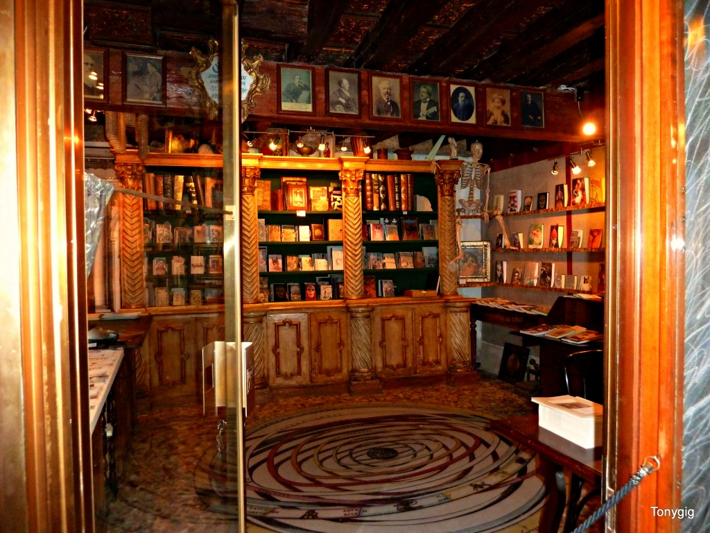 Book Shop by tonygig