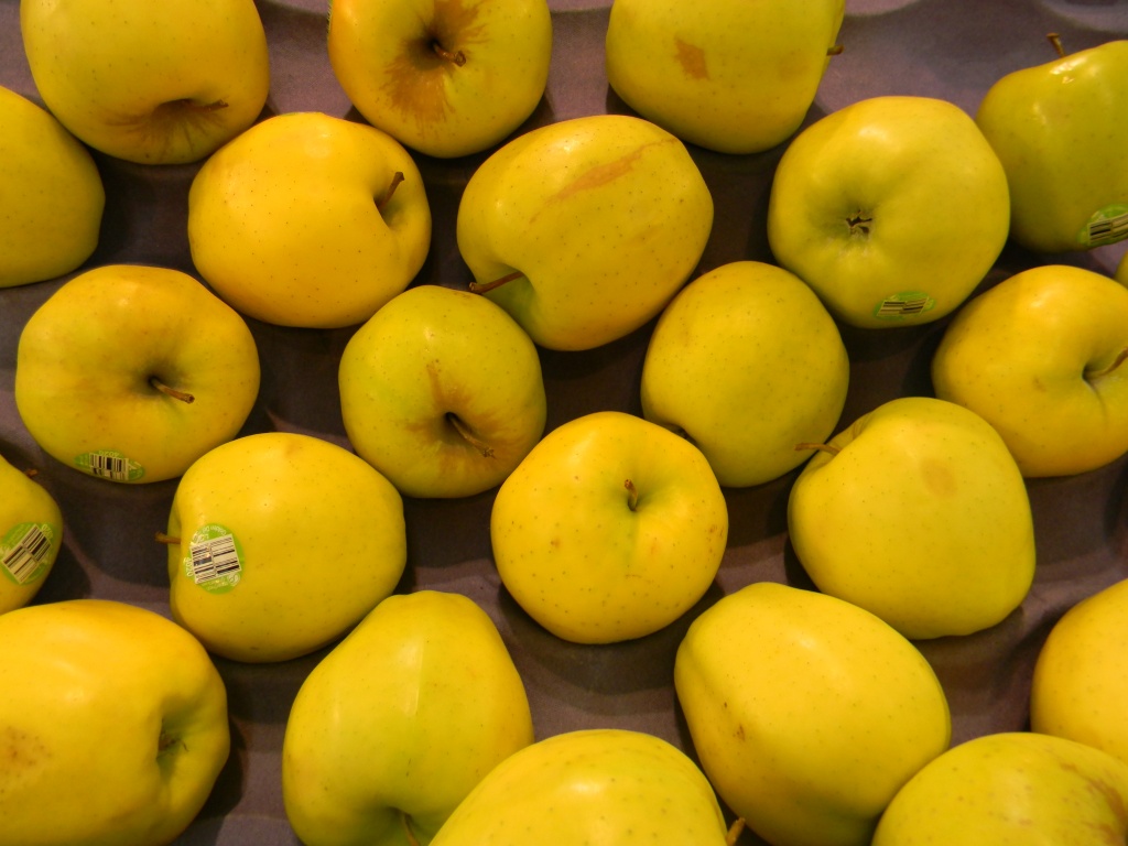 Assortment of Apples at Wal-mart 4.8.12 by sfeldphotos