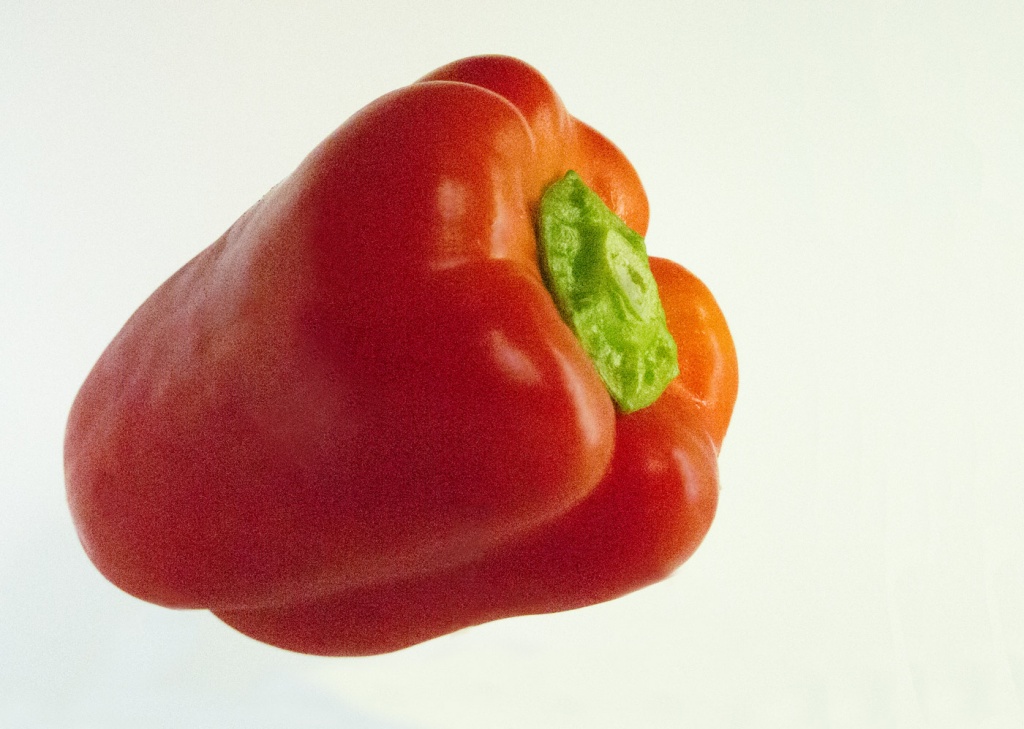 Red Pepper (Magnify to see noise) by netkonnexion