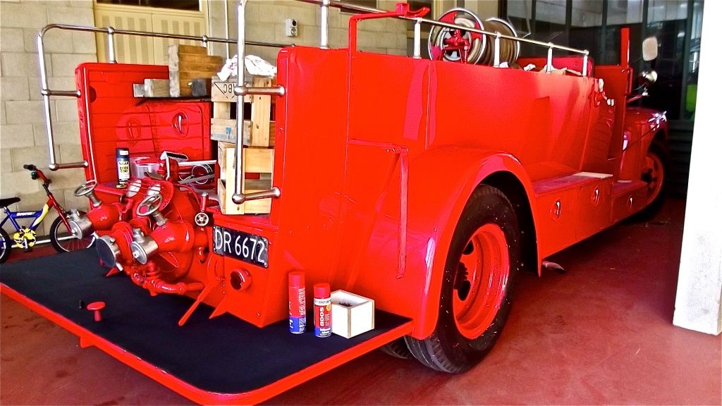 Fire Engine Red by maggiemae