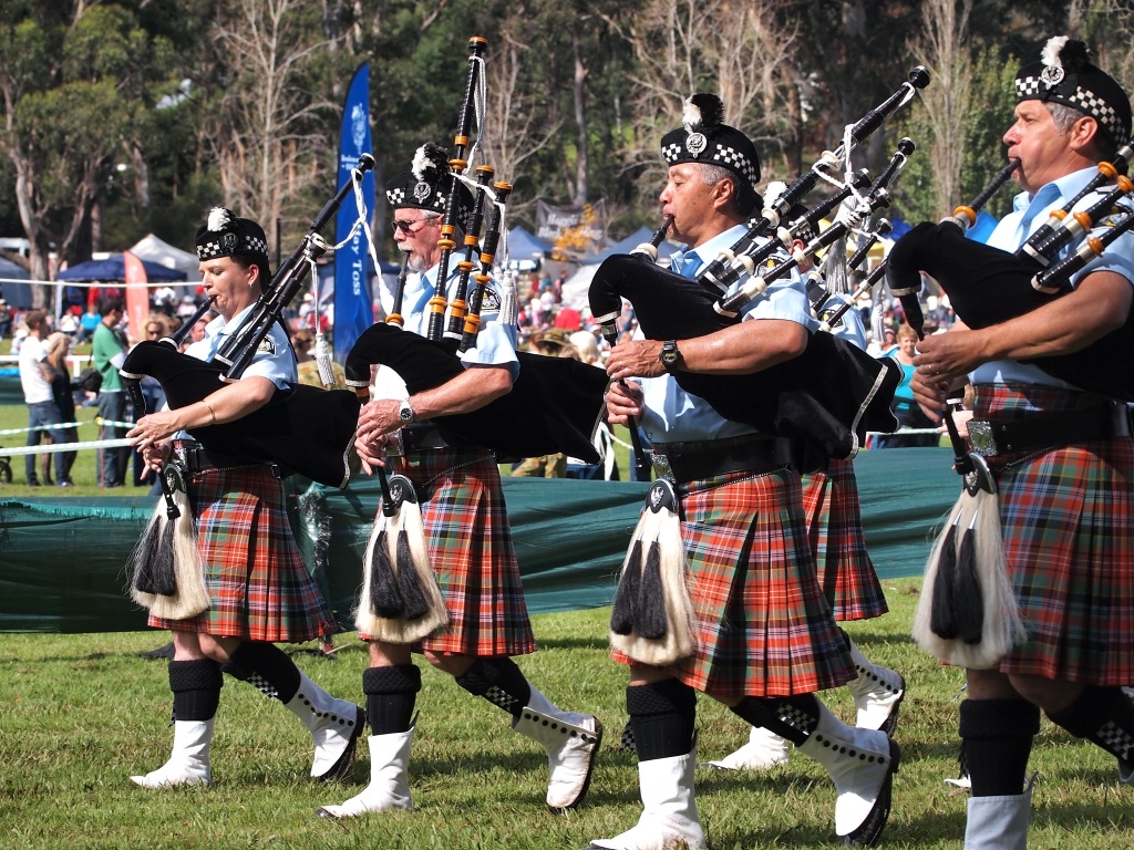 The pipers are piping by peterdegraaff