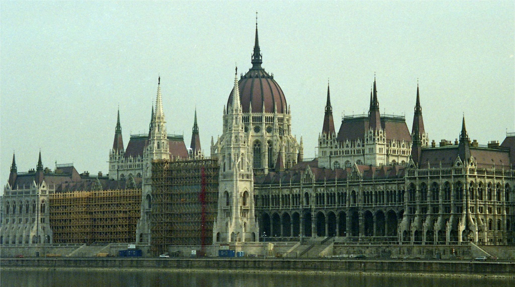 Budapest - Hungarian House of Parliament by lbmcshutter