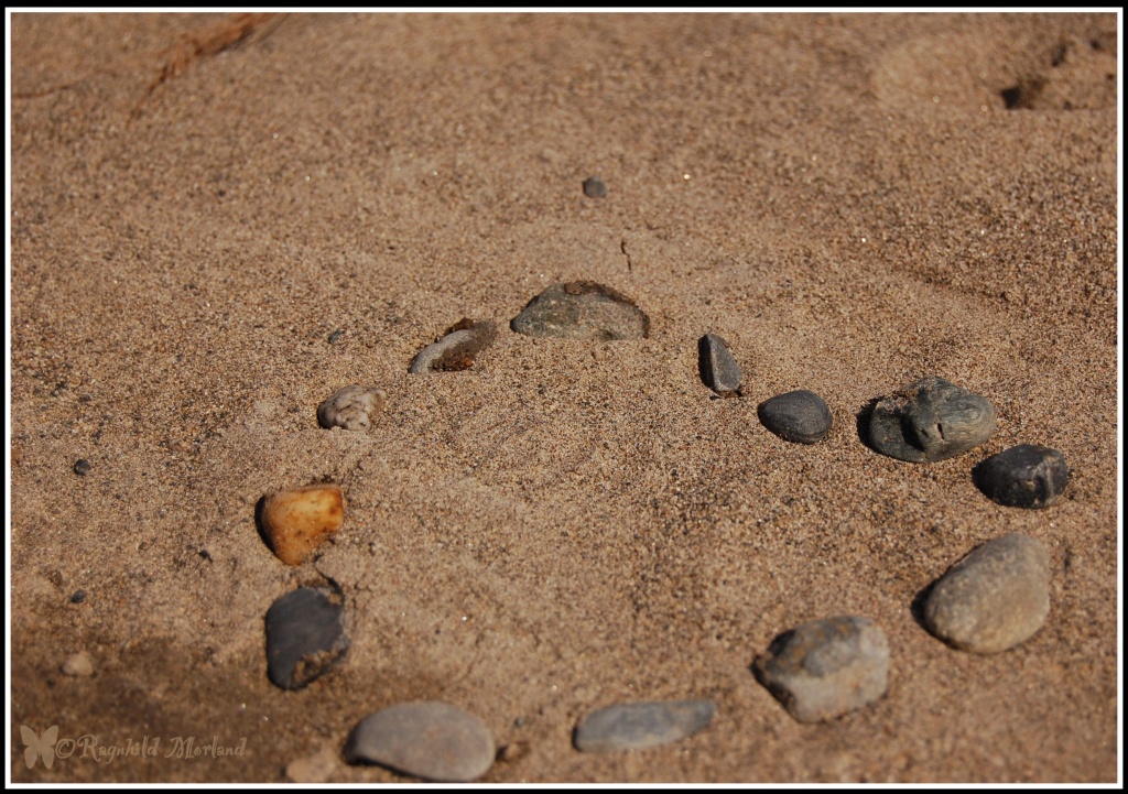 A Heart in the sand by ragnhildmorland