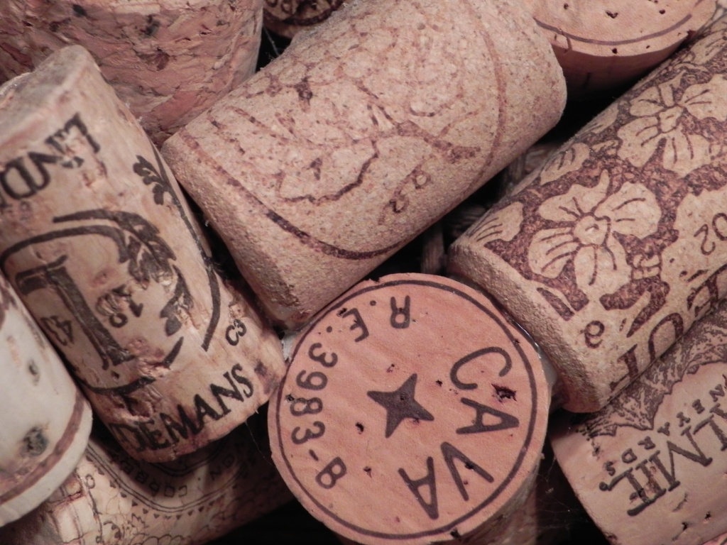 Corks by edorreandresen