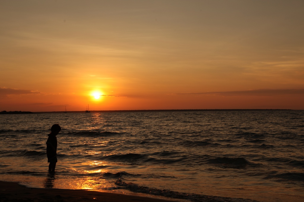 Mindil Beach sunset Darwin by lbmcshutter