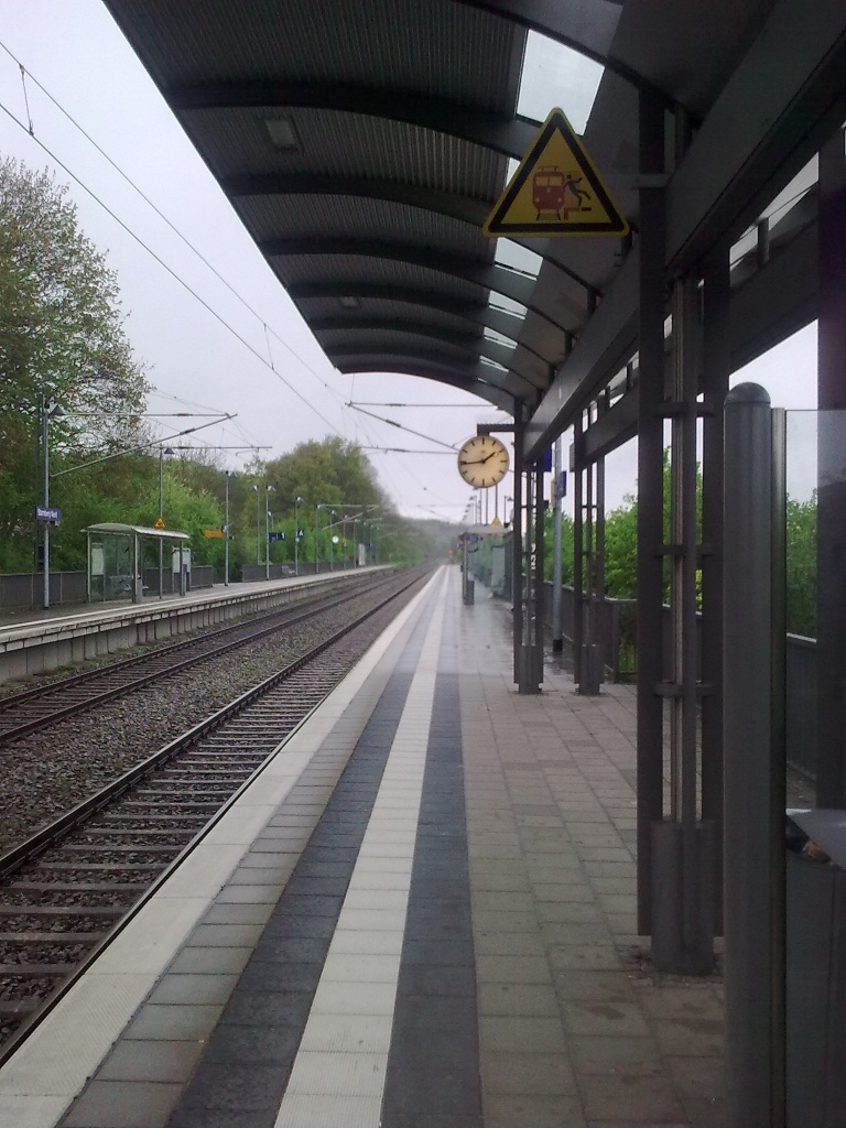 WAITING FOR S-BAHN by ivm