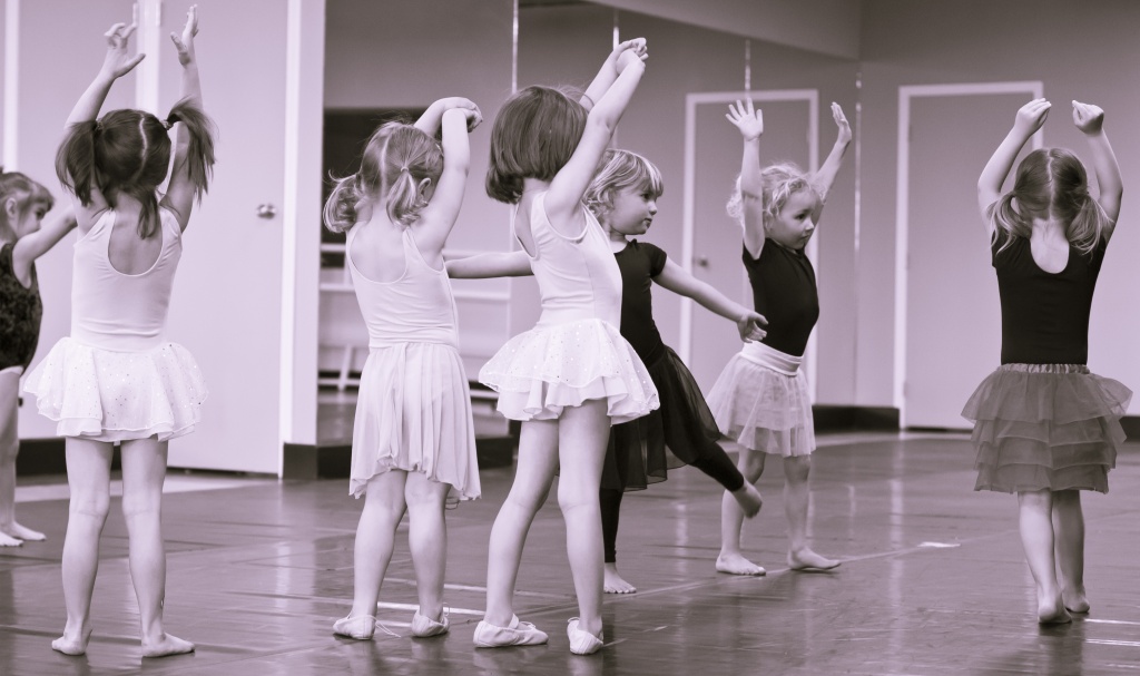 Little ballerinas by kiwichick