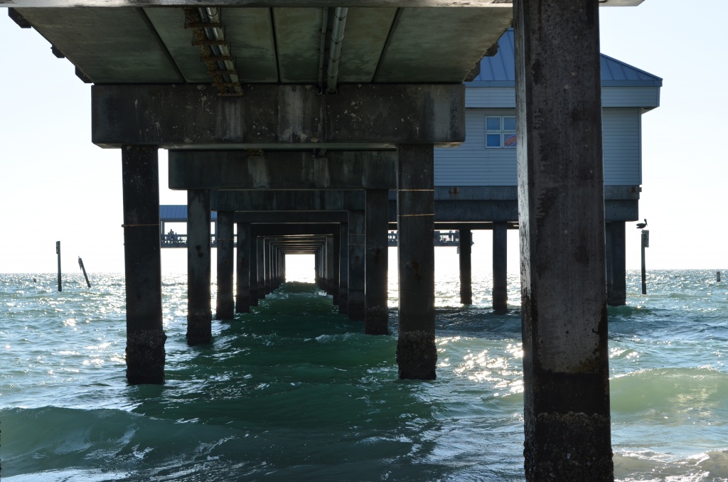 Underneath the pier by kdrinkie