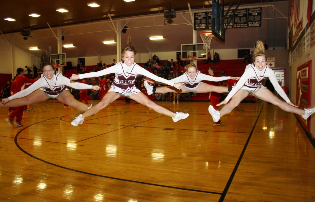 Senior cheerleaders by svestdonley