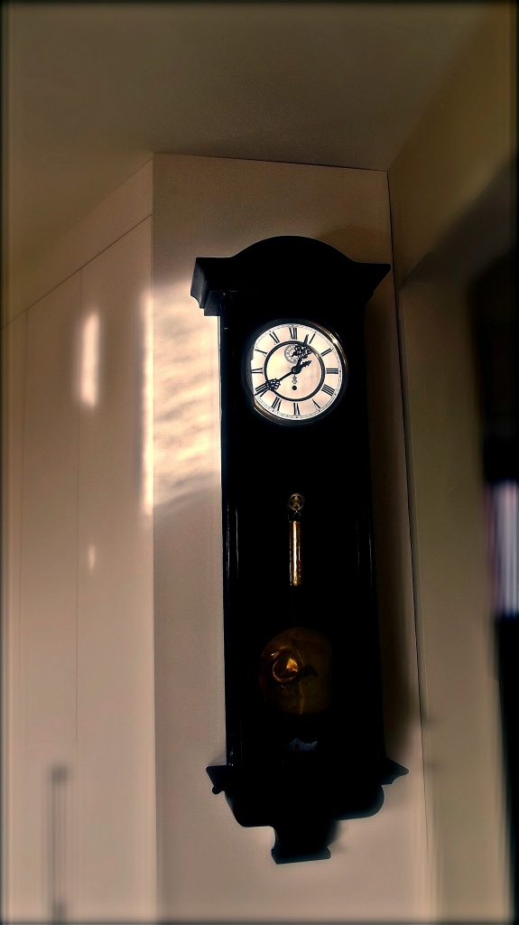 ..and the clock stopped... by maggiemae