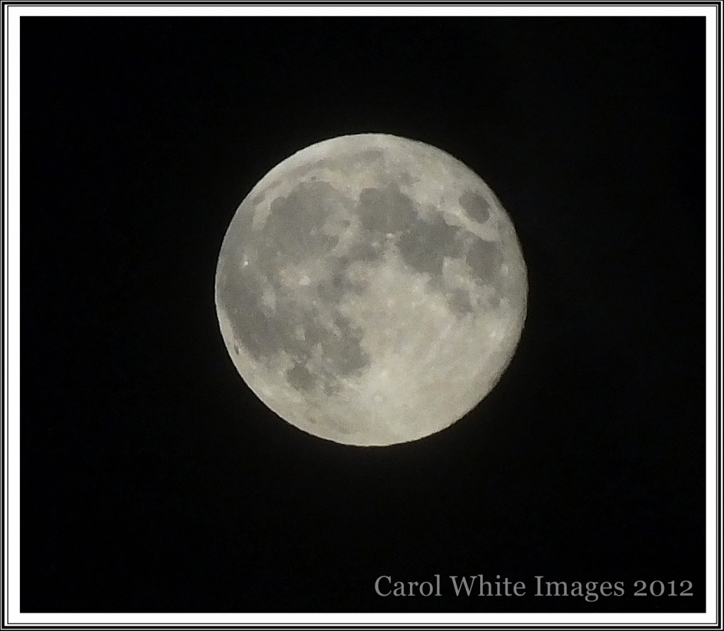 Jubilee Full Moon by carolmw