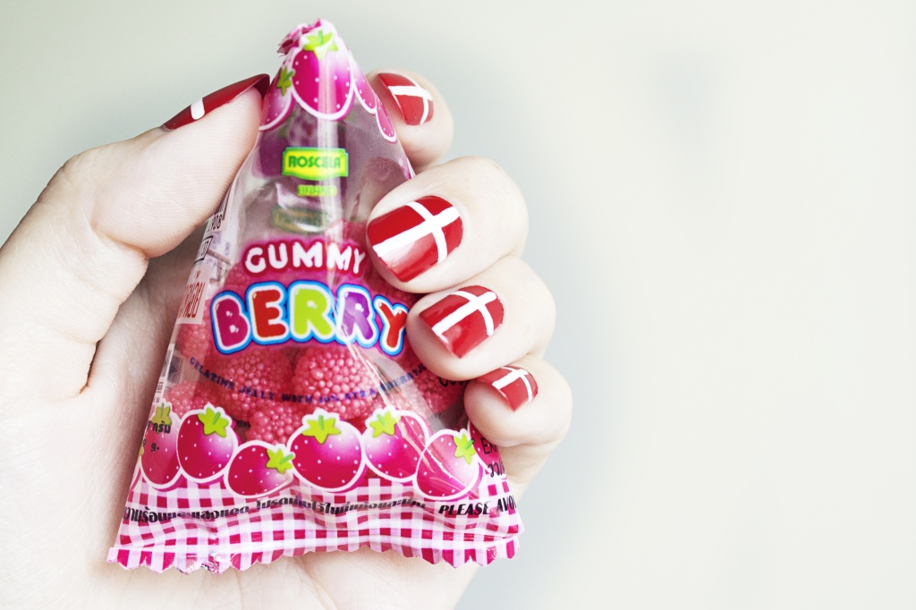 Mmm Gummy Berry by lily
