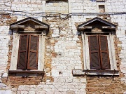 2nd Jun 2012 - Italy Day 1: Narni shutters