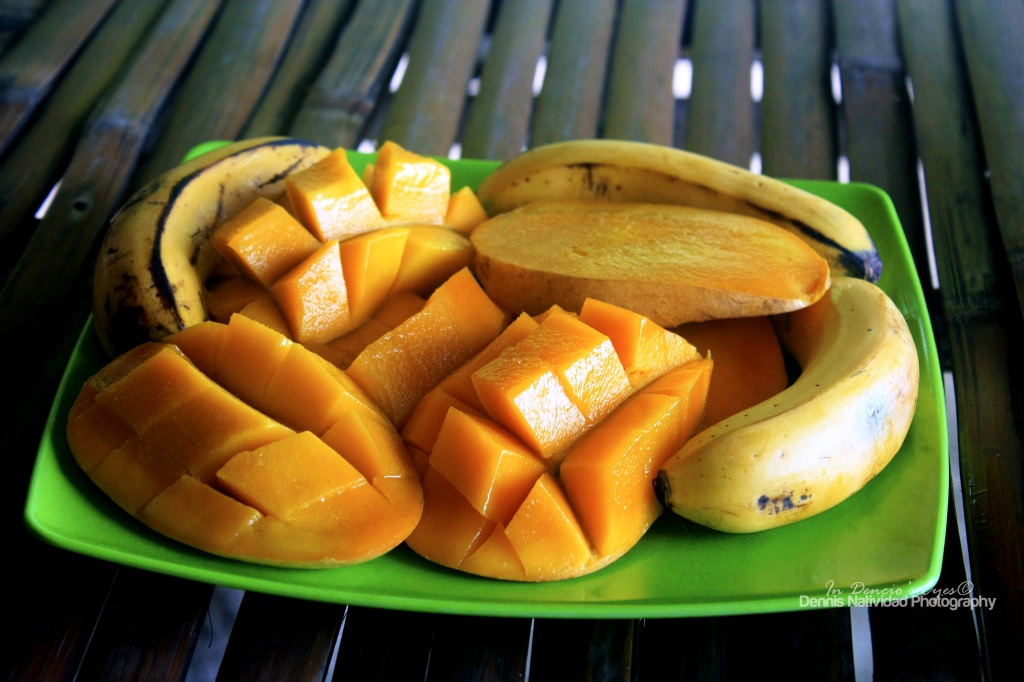Mangoes and Bananas by iamdencio