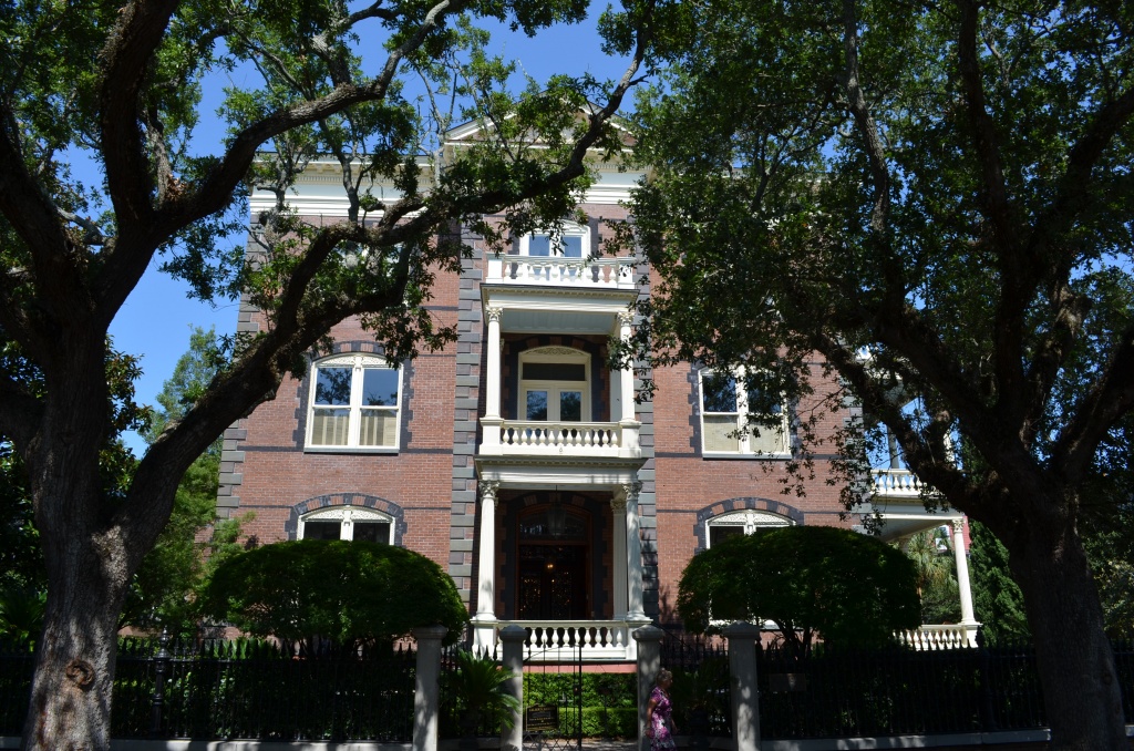 Calhoun Mansion, Charleston, SC by congaree