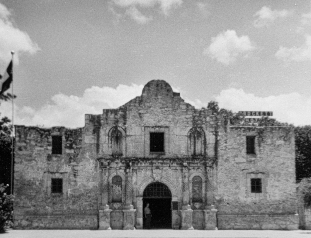 Remembering the Alamo by eudora