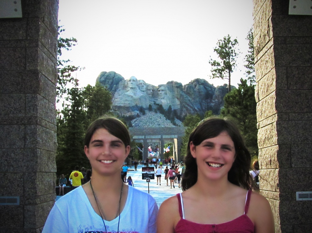 Mt. Rushmore  by mrsbubbles