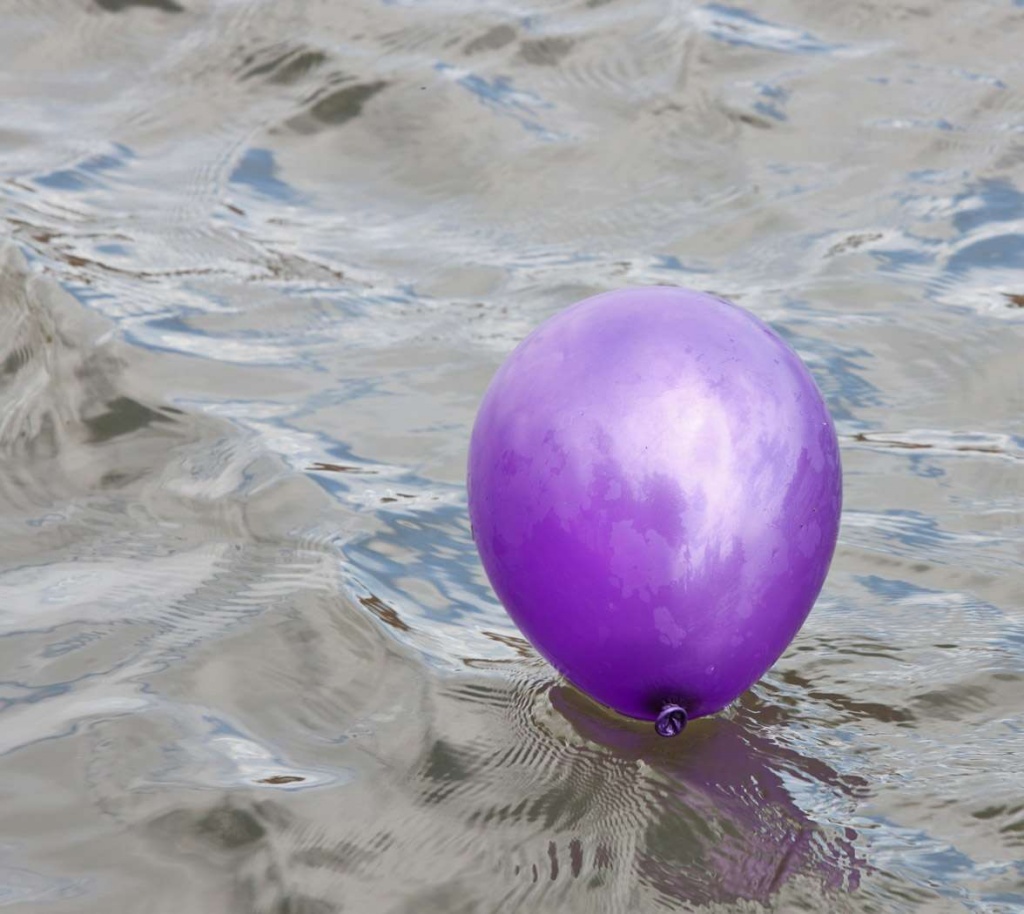 Lost Balloon by netkonnexion