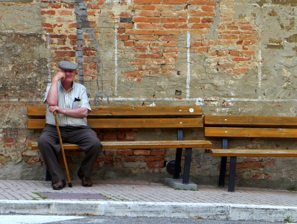 Italy Day 7: Benches of the world by boxplayer
