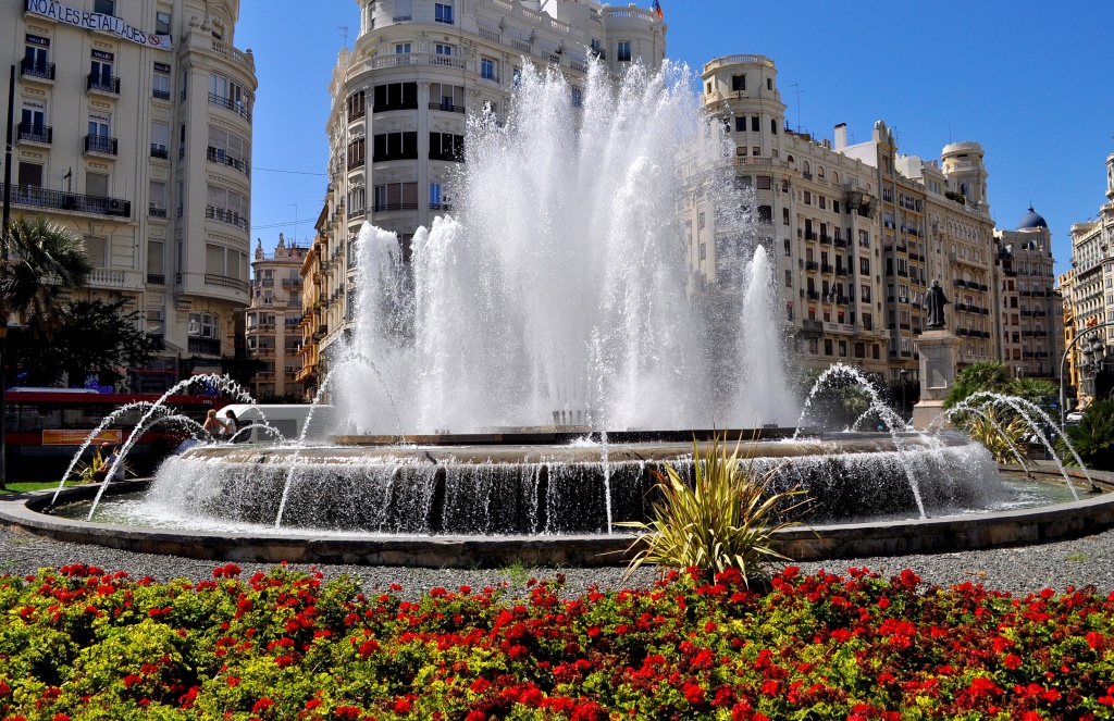 City centre fountain by philbacon