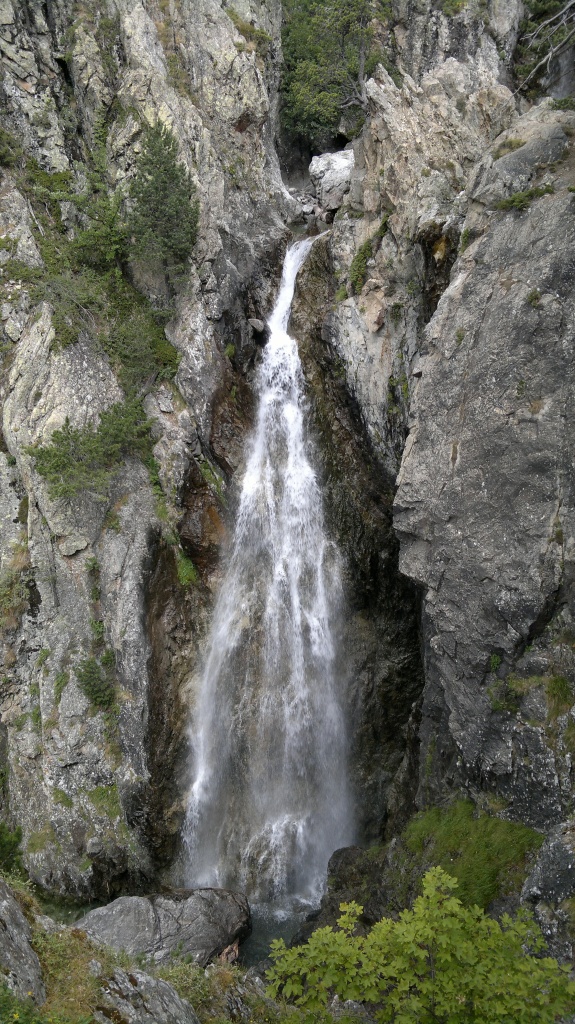 Waterfall by petaqui