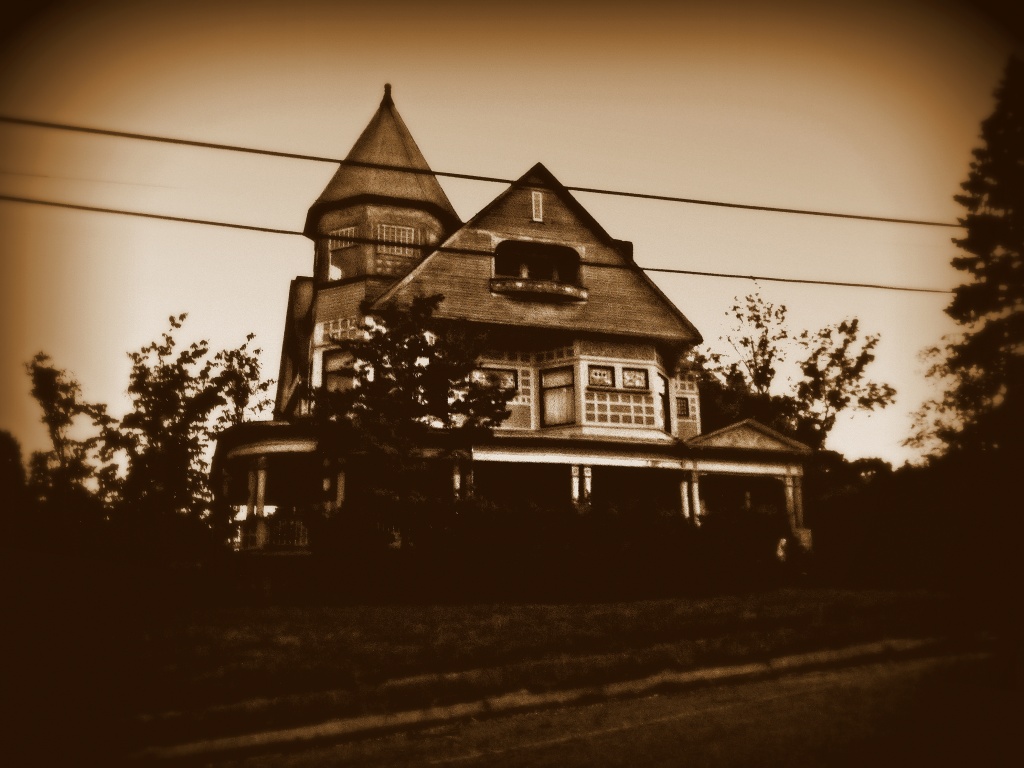 Haunted House by yentlski