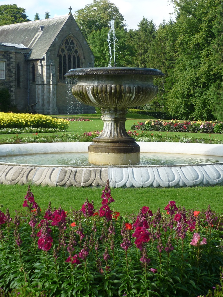 Haddo fountain and chapel by sarah19