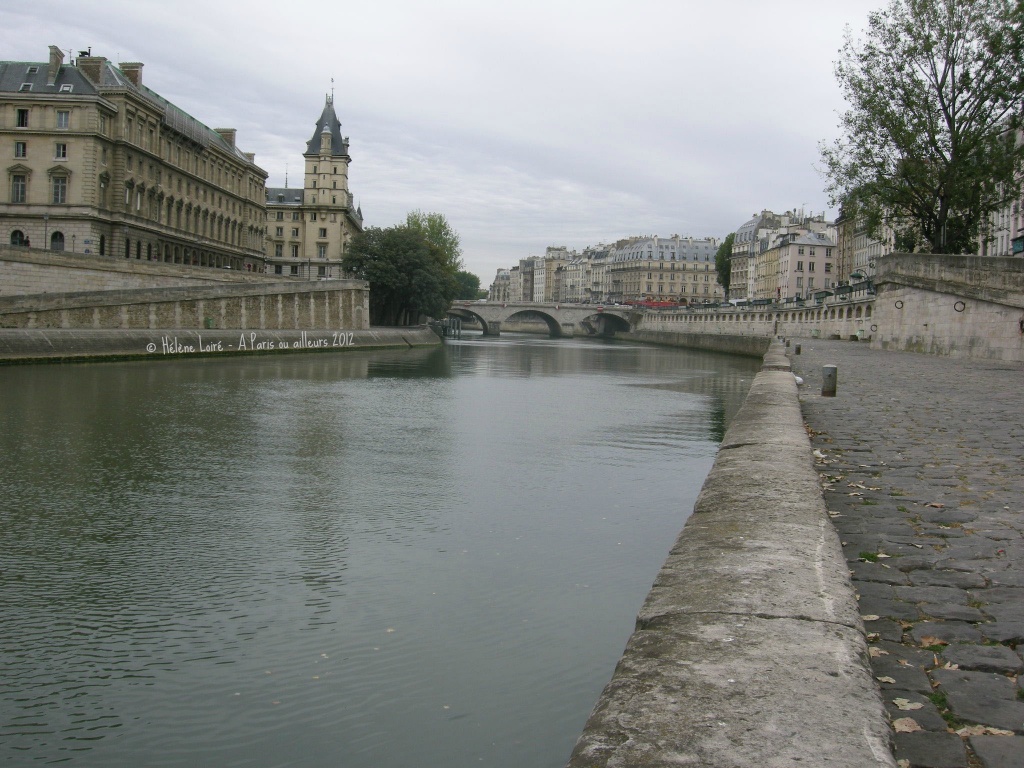 Calm on the Seine by parisouailleurs