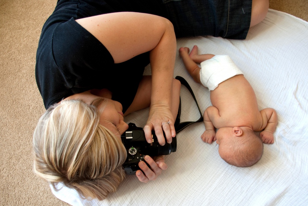 Motherhood by vickisfotos