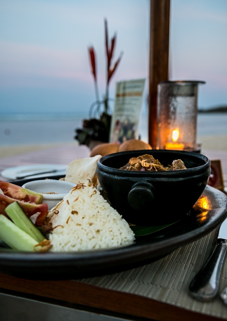 Rendang on the beach by ltodd