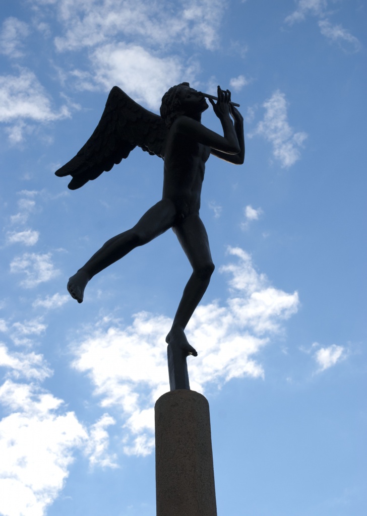 Angel on a Pedestal by ggshearron