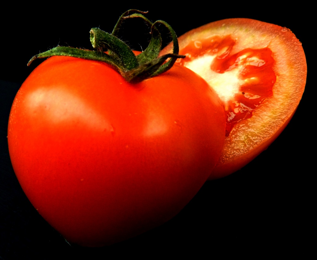 Tomato by tonygig