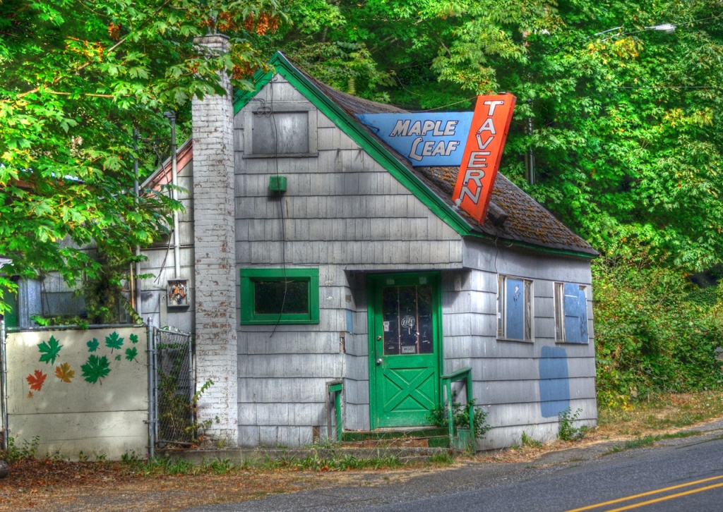 Maple Leaf Tavern by byrdlip