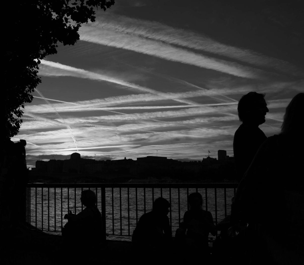 An Evening On The Thames South Bank by netkonnexion