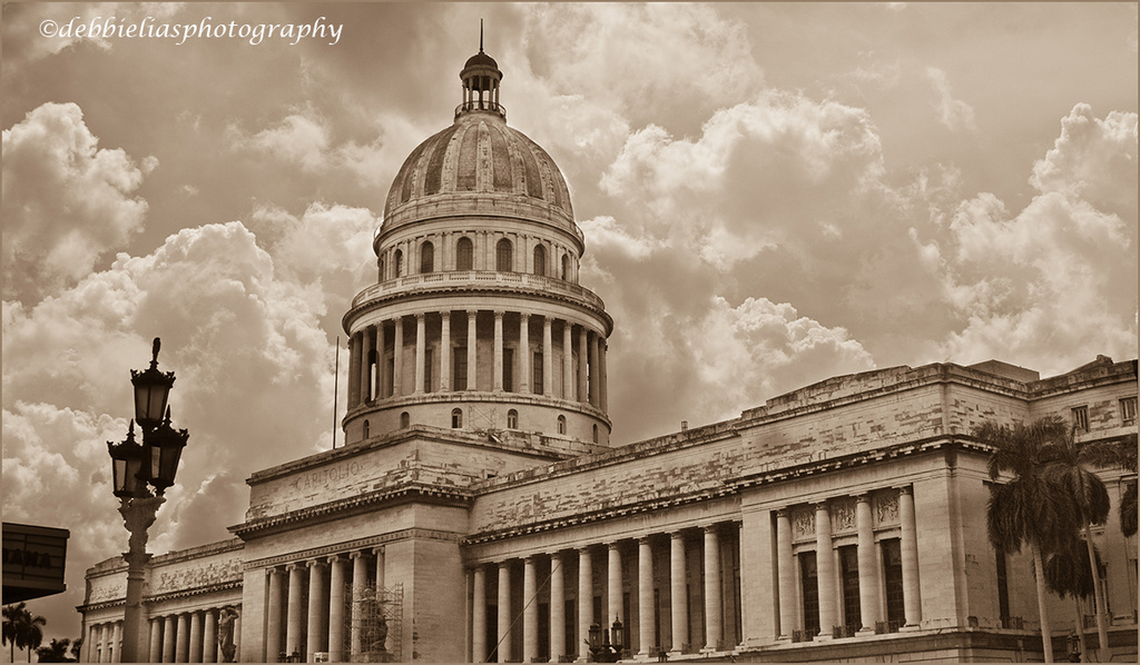 6.10.12 Cuban Capitol by stoat